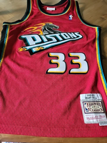 Mitchell & Ness Swingman Detroit Pistons Red Grant Hill Jersey Size L Cover