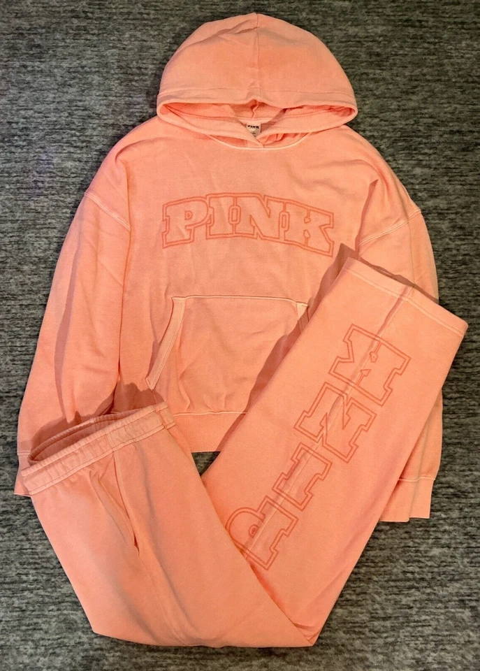 维多利亚的秘密粉色校园连帽套衫 + 裤子套装橙色山珊瑚 L🧡 — 第 1/4 张图片