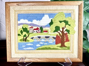 Hilo enmarcado punto de cruz de colección 15x12 arte crewel granja granero abuela campo - Imagen 1 de 7