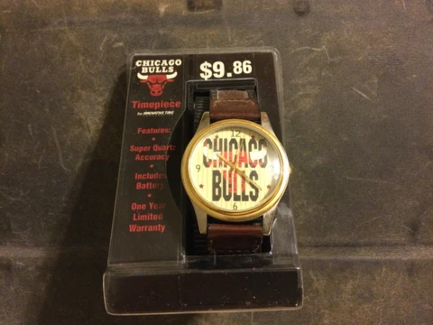 1998 Chicago Bulls NBA Basketball Sport Watch w/ Leather Band New Battery Cover
