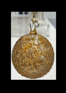 Gold Glanz Ornament. Mundgeblasenes Glas - Bild 1 von 1