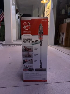 Hoover ONEPWR Emerge Tangleguard Bagless Cordless Stick Vacuum Cleaner BH53620V - Image 1 of 3