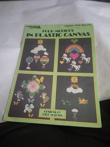 Vier Handys in Kunststoff Leinwand Musterheft Katzen Einhorn Regenbogen Flugzeuge - Bild 1 von 6