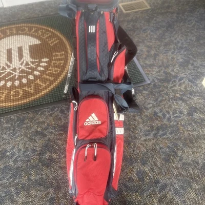 Bolsa de transporte de golf Adidas University Stand-ligera-totalmente nueva con etiquetas. Foto 1 de 4