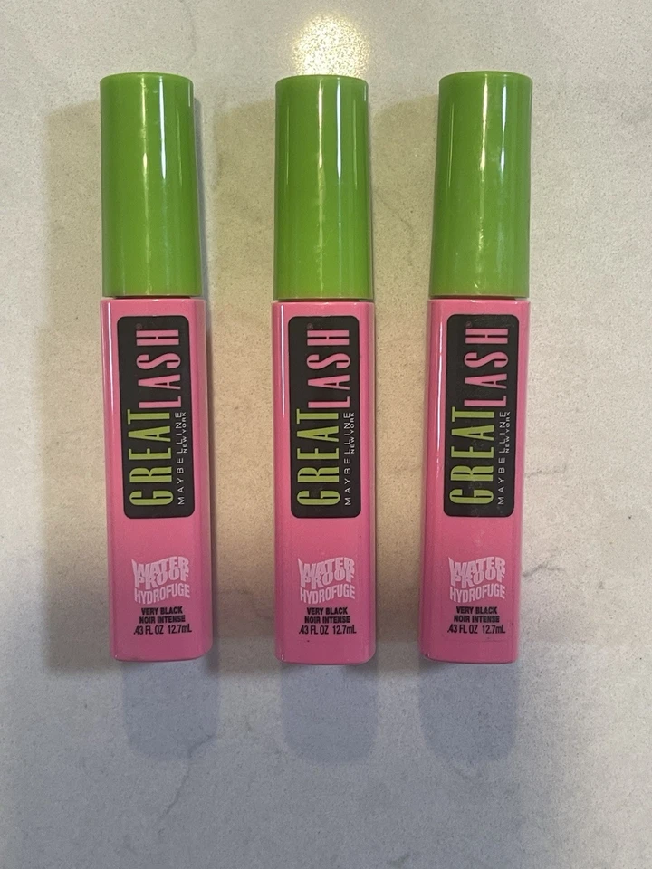 Водонепроницаемая тушь для ресниц Maybelline Great Lash, очень черная, 0,43 жидкой унции (3 упаковки) - Изображение 1 из 4