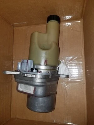 Conjunto de bomba de dirección asistida eléctrica Volvo C30 S40 V50 C70 2004-2013 5 cilindros Foto 1 de 4