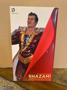 Shazam! AP 27 - DC Comics Icons (Artist Proof) Statue Justice League RARE Figure - Picture 1 of 12