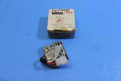 NOS OEM YAMAHA XT550 SR250 RECTIFIER REGULATOR / 3Y6-81960-A0 - Image 1 of 4