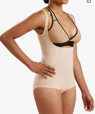 Faja para mujer MARENA SFBHA2 con espalda alta, sin cierre, longitud de bikini - talla LRG Foto 1 de 4