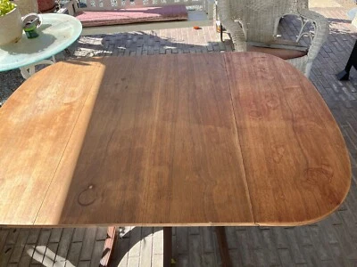 Mesa de comedor Duncan Phyfe 3 pedastales Foto 1 de 4