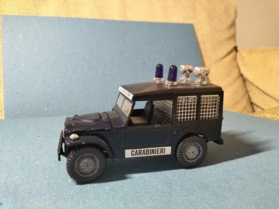 Modellino Fiat Campagnola Carabinieri 1:25 Burago  - Immagine 1 di 4