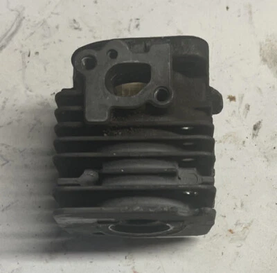 Trimmer Machined Cylinder Assembly Part 582144301 Bin W - Image 1 of 4