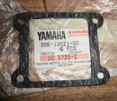 NOS YAMAHA YZ80 1984-1985 JUNTA ASIENTO VÁLVULA 39K-13621-00 39K-13621-01 NUEVO OEM Foto 1 de 4