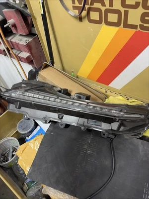 LEXUS NX200t NX300 NX300h 2015-2021 lado izquierdo luz de circulación diurna usada Taiwán Foto 1 de 4