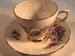 Royal Sutherland Teetasse & Untertasse Neuwertig - Bild 1 von 6