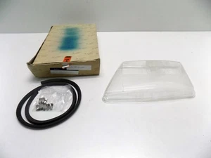 Streuscheibe Scheinwerfer links Mercedes Vito 0038269790  0038269390 NOS  - Picture 1 of 2