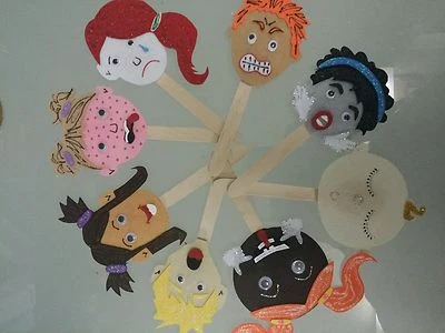 FELT BOARD/FLANNEL STORY RHYME TEACHER RESOURCE - EMOTION AND EXPRESSION SPOONS - image 1 of 2