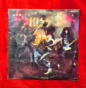 Kiss Alive! 1975 NBLP7020 Double LP Vinyl Album Camel Label Gatefold PLAYS GREAT - Picture 1 of 11