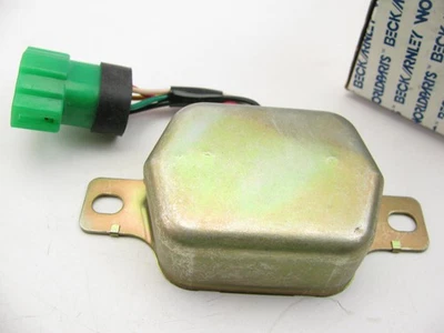 Regulador de voltaje Beck Arnley 177-0661 1977-1984 camioneta Toyota 1984 4Runner Foto 1 de 3