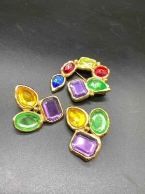 VTG PARK LANE Multicolor Glass Chunky Rhinestones Pin Brooch Clip on Earring Set - Image 1 of 4