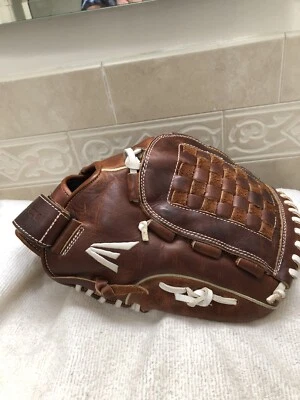 Guante de softbol Easton CORE Series para mujer resistente listo para el juego 12,5” lanzamiento derecho Foto 1 de 4