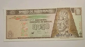Billete de 50 centavos 1/2 Quetzal Templo Tecún Umán Tikal 1998 Banco de Guatemala  - Imagen 1 de 6