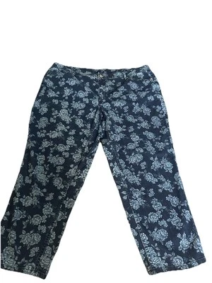 Liz Claiborne Classic Floral Jeans Womens 20W Plus Capri Comfort Bloomcore Dark - Image 1 of 4