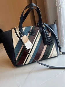 Tory Burch Thea Pieced Leder lässige Umhängetasche Handtasche/Umhängetasche blau elfenbein Beuteltasche - Bild 1 von 18
