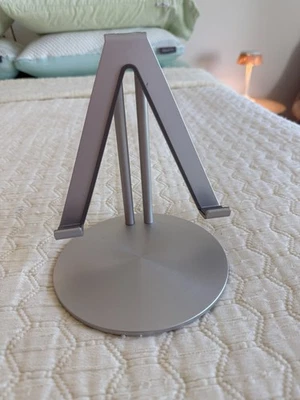 Just Mobile Upstand iPad/Tablet Stand - MFR #ST-818 - Image 1 of 4