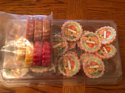 25 Pc Lot Yankee Candle Wax Tarts Candles Mixed Fall Scents/Colors Older Tarts - Image 1 of 3