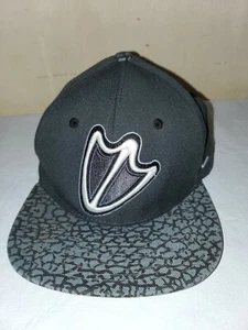 Zephyr NCAA Collegiate Oregon Ducks Baseball Style Hat - Picture 1 of 3