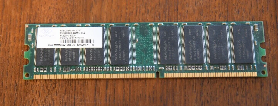 Nanya NT512D64S8HC0G-5T 512Mb DDR-400MHz-CL3 DIMM - Image 1 of 1