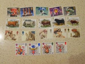 GB STAMPS 4 SETS. MNH. CHRISTMAS 1983 & 84. BRITISH CATTLE. COLLEGE OF ARMS - Picture 1 of 1