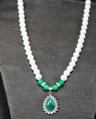 Opulento collar vintage de perlas naturales de agua dulce y piedras preciosas cultivadas en laboratorio Foto 1 de 4