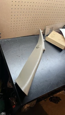 ✅ 2003 - 2006 Chevrolet GMC Windshield Pillar Trim W/ Speaker Front LH OEM - Image 1 of 4