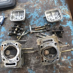 BRIGGS VANGUARD VTWIN 12.5 HORIZONTAL ENGINE 290447 040601 HEAD (2pcs) - Picture 1 of 16