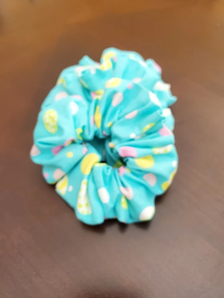 Juego de 3 trébol verde suerte para el cabello crujiente del día de San Patricio hecho a mano Foto 1 de 1