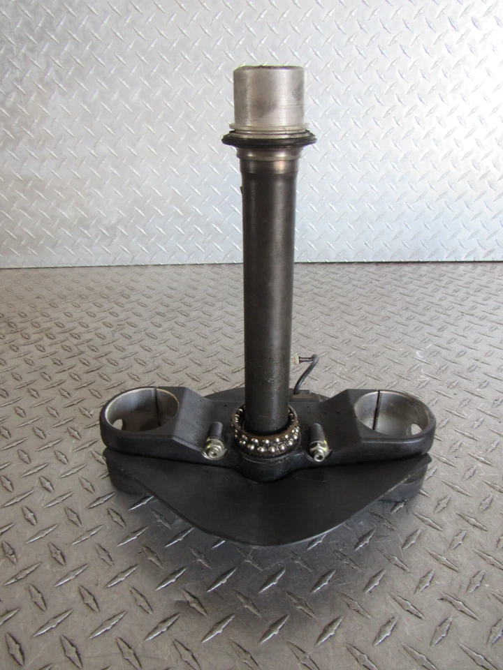 13 Ducati Multistrada 1200S 1200 2013 árbol triple inferior Foto 1 de 4