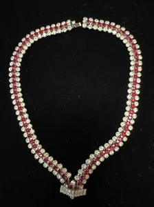 Vintage Kramer rot/klar weiß Strass Halskette, 16" hat (beschädigt)👀 Bilder - Bild 1 von 10