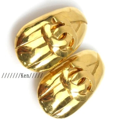 CHANEL Earrings AUTH Coco Logo Mark Vintage Gold CC medal 2.4x4.2cm Line Clip on - Image 1 of 4