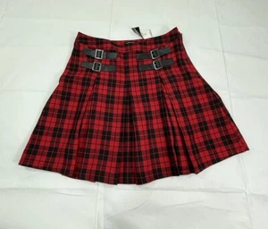 NWT Hot Topic Red & Black Plaid Mini Skirt Buckles Size Small - Picture 1 of 8
