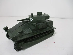 DINKY TOYS #151A MEDIUM TANK, ORIGINAL XLNT-NEAR MINT, NEW MARKINGS. NO AERIAL - Picture 1 of 10