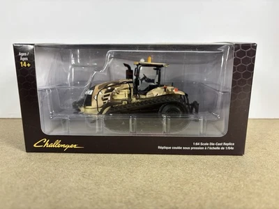 Tractor de oruga Challenger MT865E Desert Camo escala 1/64 por SpecCast SCT654 Foto 1 de 4