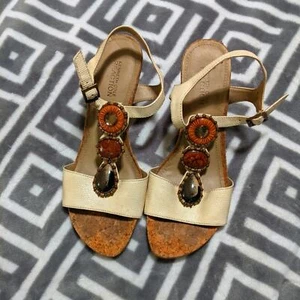Kenneth Cole Embellished Decorative Wedge Sandals Size 8 - Picture 1 of 5