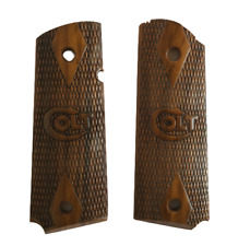 1911 Grips Checkered Walnut Wood Pistol 0.45 Colt - (Colt Sign) Reproduction