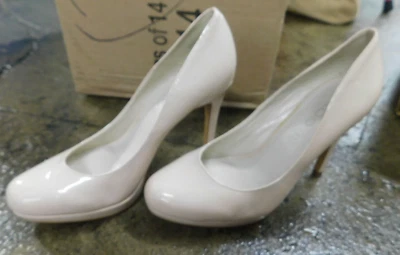 Zapatos de tacón Aldo charol beige crema plataforma de aguja elegantes de 4" usados en excelente estado talla 7 usados en excelente estado sexy Foto 1 de 4