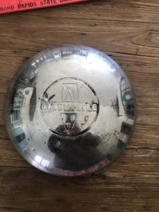 30s 40s Oldsmobile Hubcap Rim Center Lug Hub Cap Cover DOG DISH 9 3/4" - Picture 1 of 5