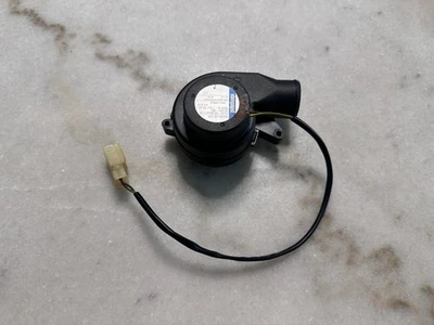 2008 - 2013 BMW 128i 135i Engine Control Module Box Cooling Fan Blower Motor OEM - Image 1 of 4