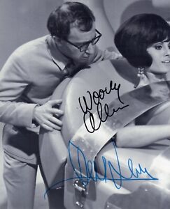 PHOTO SIGNÉE WOODY ALLEN & DALIAH LAVI DU FILM CASINO ROYALE 1967