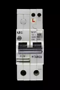 ABB WYLEX 32 AMP CURVA C 6kA 30mA RCBO MCB RCD TIPO AC NSBS 32/2 - Foto 1 di 7